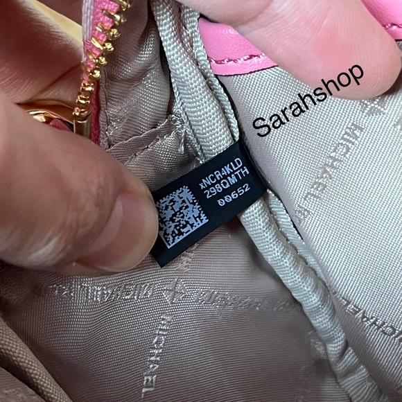 🌼Michael Kors Purse - Picture 14 of 16